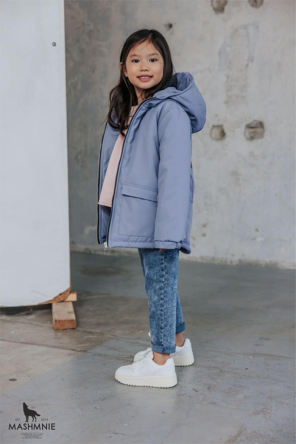 Alyvinė šilta neperpučiama striukė