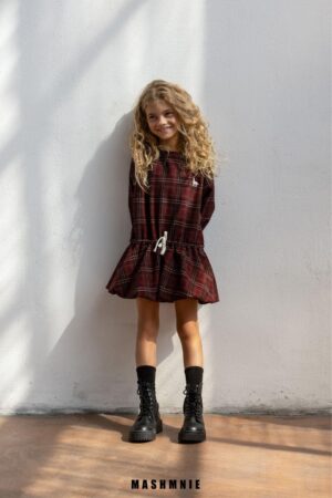 Languota šilta suknelė su vilku