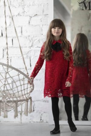 Raudona šventinė suknelė